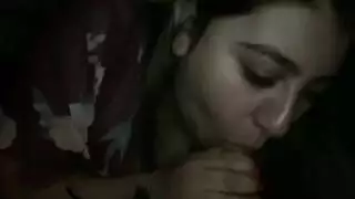 عاهرة عربية بمؤخرة كبيرة في حركة بورنو خليجي عنيف