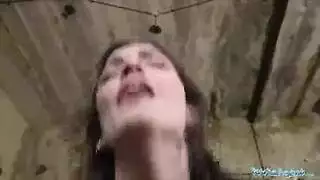 مشاكل مالية حُلّت بجنس فموي صريح