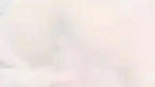 أول ظهور إباحي: أثداء كبيرة وجماع خشن لأول مرة