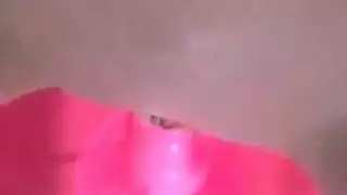 فم مبلل على الكس وإدخال يد عنيف