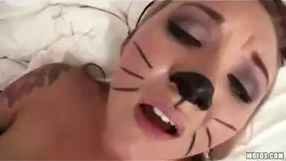 مايا خليفة شاذة
