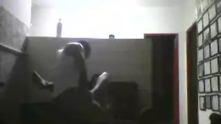 لحم عملاق يدق بعنف