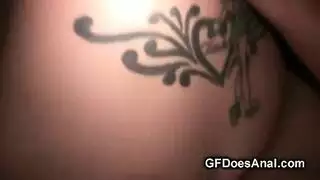 عاهرة متسللة تأخذ قضيب حبيبها السابق بعمق عندما يغادر الزوج