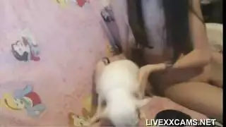 قضيب صعب ضخم يمزق فتحة ضيقة