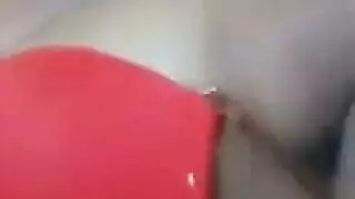 مداعبة إباحية ولمس جسدي مكثف