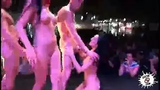 جدتي جميلة جدا ممحونة