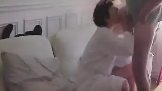 مراهقة ماليزية تُضرب في مشهد عصابة جنسية صريح
