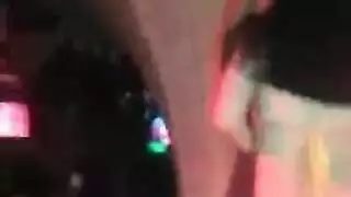 قرن الذكر يمارس الجنس مع فتيات آسيويات في سراويل سانتا
