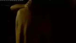 رحلة إلى النشوة الجنسية: حفنتها الوردية تمتلئ