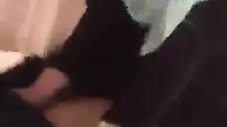 حوض السباحة صديقة تأنيث