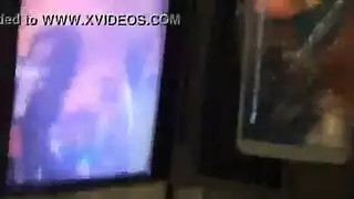 ثديي أنوشكا شارما الضخمان في فيلم إباحي صريح