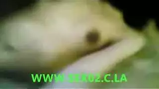 عاهرات شرجيات والآباء الذين يضربونهم