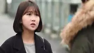 ينيك زميلة المعهد فوق سريره ويمص حلماتها وهي ممحونة جدا