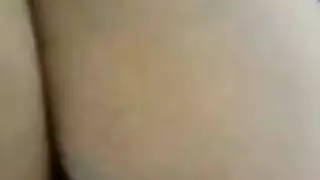 مراهقة تحصل على بزازها الكبيرة ملموسة وكسها المبلول محفور من مصري قوي