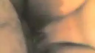 أنين إكس إكس إكس: عاهرة قذرة تنك بقوة في مشهد جنس صريح