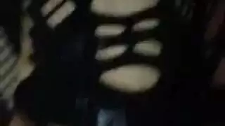 عاهرة ليبية تعد كسها لجلسة نيك قوية