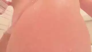 نيك الطيز و كس يقذف