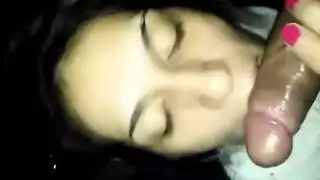خيال القضيب الكبير: العاهرة بيترا تتعمق في إكس إكس إكس