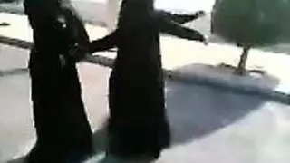 مقابلات بالشارع