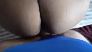 الأم السكرانة فاقدة للوعي، الابن المثير يدخل للعمل الإباحي