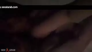 برلمانية عربية ممتلئة الصدر تمص وتنكح