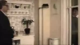 ابن يقبل أمه أمام أبوه فى سكس محارم اجنبى ساخن
