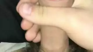 شاب يستعل خيار