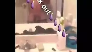 ‫علاقة جنسية صعبة في حافلة مزدحمة تعرض علني‬