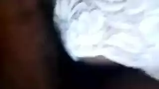 مص متحرك قوي مع التقيؤ