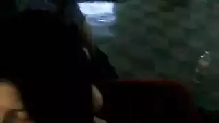 عاهرة الشارع تتوسل لقضيب إباحي قاسي
