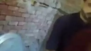 إنها مدمنة على قضيبه