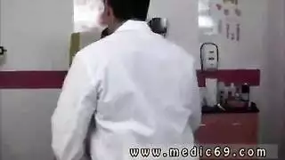 جنس جماعي علني على الشاطئ: نتوسخ بجانب الأمواج