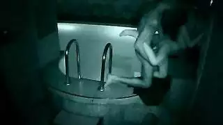 الأرمل الحزين يطلق العنان لأعمق رغباته