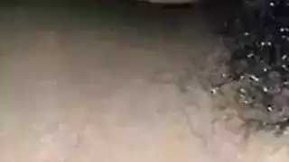 شخص يتحرش ب امه