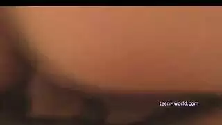 درس حميمي بين الأشقاء: يتعلمان النيك معًا