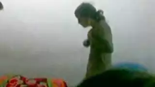 ولد ينيك امه الاربعينية بالعافية