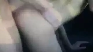 نيك سيارات قاسي: خادمة تفتح كسها لنيج خشن