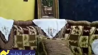 يدعك بزازها بطريقة رومانسية نيك مصري - سكس مصري