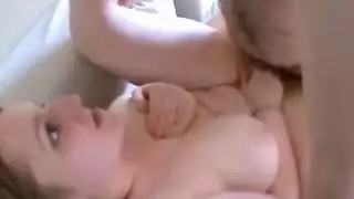 لا تصدق فرنسية هزات الجماع أمام الاباحية!