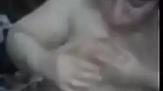 منقبه مومس بتنيك كسها وتكيفه بمزاج رايق وعالى اوى اوى