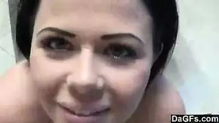 يذوب امام كسها حين تركب على زبه و يسخن في احلى نيك و اجمل متعة سكس