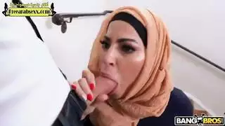 اخت ميا خليفة الصغيرة وامها تتناك من صديقها سكس مترجم عربي