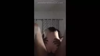عاهرة فاخرة تمتص ديك ديك