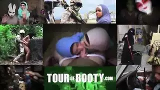جولة من الغنائم كس عربي جديد لهذه الجنود الأمريكيين قرنية