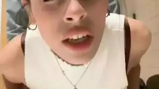 سكس مصري جديد​ سخنة في الحمام على الواقف