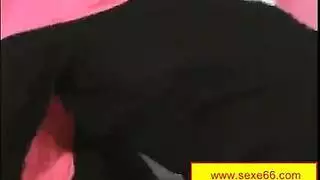 يعلم بنته المصارعه سكس