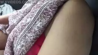يلتقط سائح قرني جبهة مورو تركي مع الإبطين المشعر في إيزمير تركيا