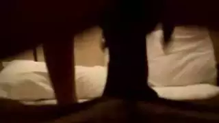 السكر الأصفر يمارس الجنس مع اللحن في الفندق