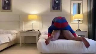 قابلت فتاة عربية في فندق